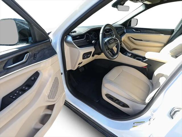2025 Jeep Grand Cherokee L Limited 4x4