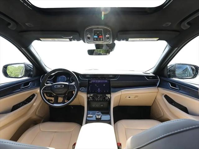 2025 Jeep Grand Cherokee L Limited 4x4