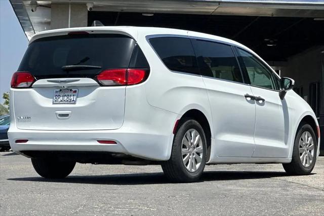 2020 Chrysler Voyager L