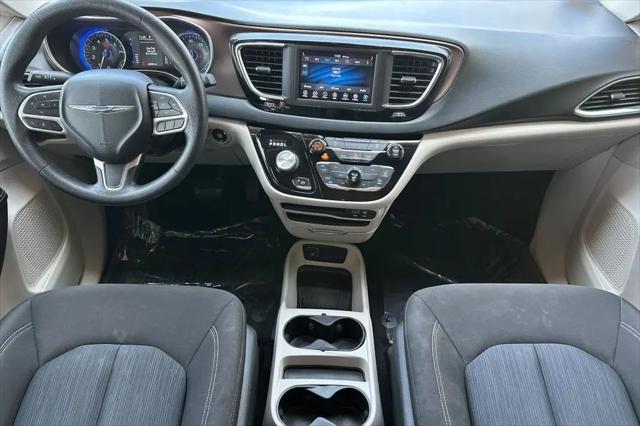 2020 Chrysler Voyager L