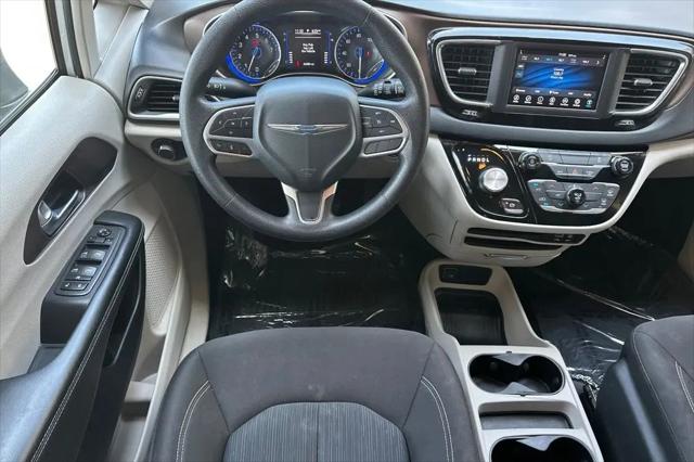 2020 Chrysler Voyager L