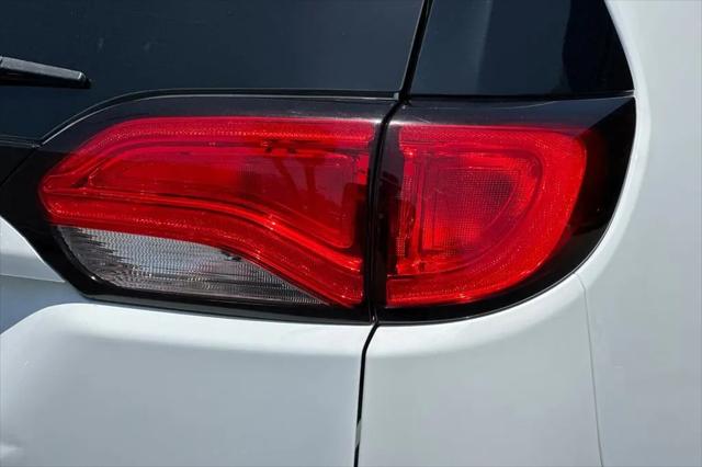 2020 Chrysler Voyager L