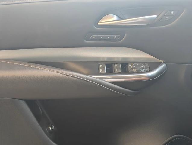 2023 Cadillac XT4 FWD Premium Luxury