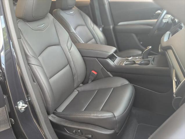 2023 Cadillac XT4 FWD Premium Luxury