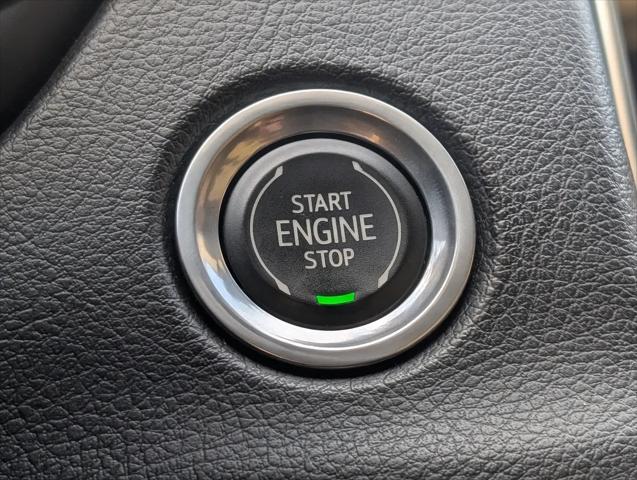 2023 Cadillac XT4 FWD Premium Luxury