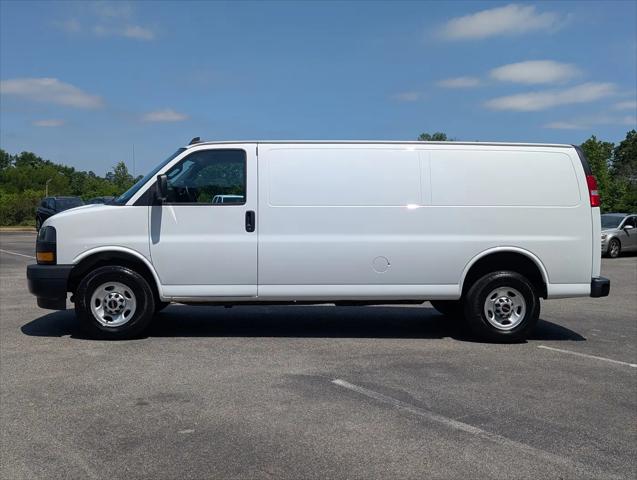 2022 GMC Savana Cargo RWD 3500 Extended Wheelbase Work Van