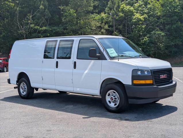 2022 GMC Savana Cargo RWD 3500 Extended Wheelbase Work Van