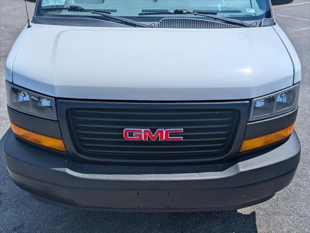 2022 GMC Savana Cargo RWD 3500 Extended Wheelbase Work Van