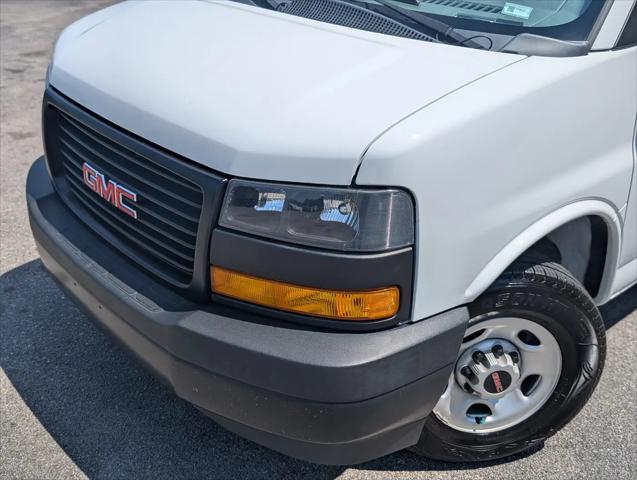 2022 GMC Savana Cargo RWD 3500 Extended Wheelbase Work Van