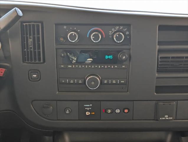 2022 GMC Savana Cargo RWD 3500 Extended Wheelbase Work Van