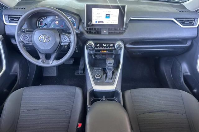 2024 Toyota RAV4 Hybrid LE