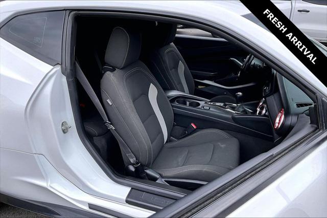 2022 Chevrolet Camaro RWD Coupe LT1