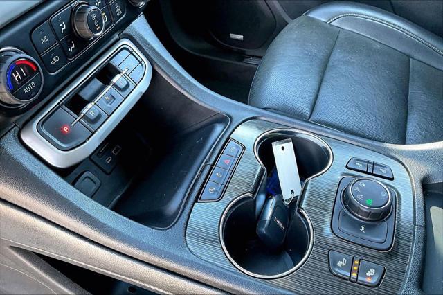 2023 GMC Acadia AWD SLT