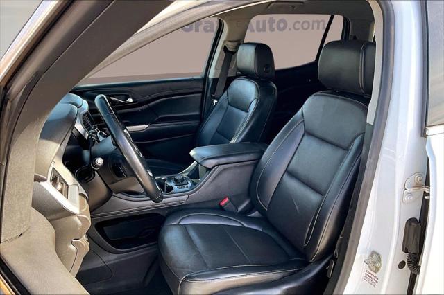 2023 GMC Acadia AWD SLT