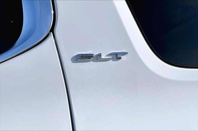 2023 GMC Acadia AWD SLT