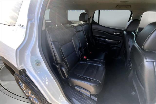 2023 GMC Acadia AWD SLT
