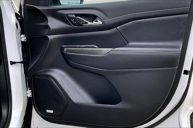 2023 GMC Acadia AWD SLT