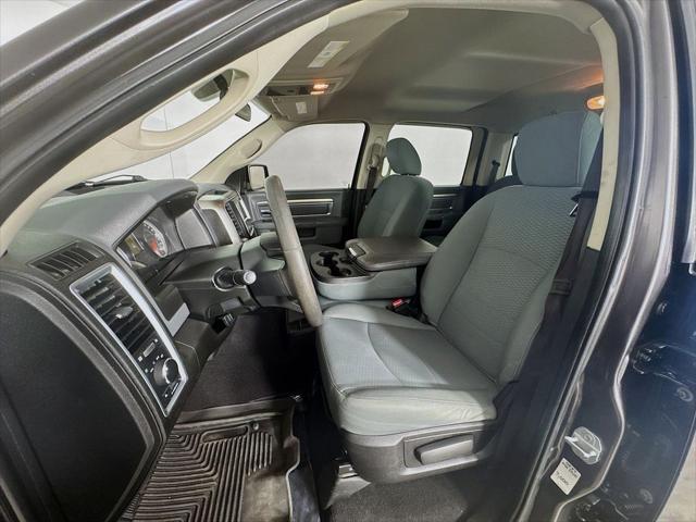 2019 Ram 1500 Classic SLT Crew Cab 4x2 6'4" Box