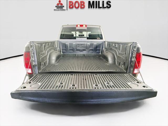 2019 Ram 1500 Classic SLT Crew Cab 4x2 6'4" Box