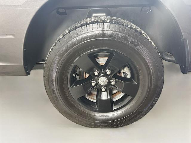 2019 Ram 1500 Classic SLT Crew Cab 4x2 6'4" Box