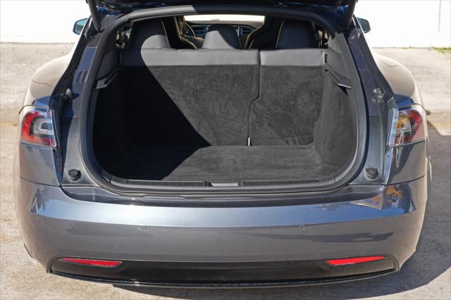 2016 Tesla Model S 90D