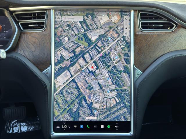 2016 Tesla Model S 90D