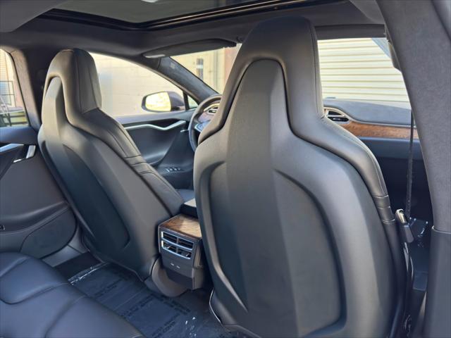 2016 Tesla Model S 90D