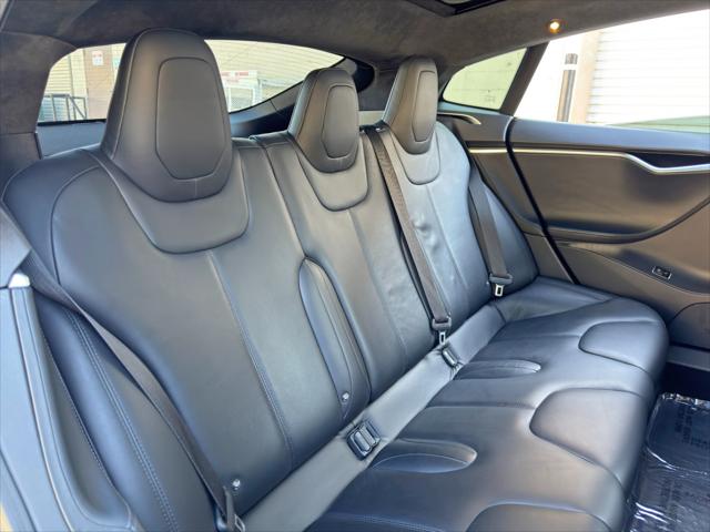 2016 Tesla Model S 90D