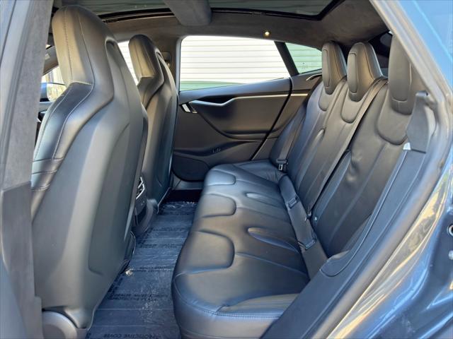 2016 Tesla Model S 90D