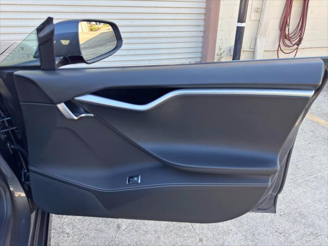 2016 Tesla Model S 90D