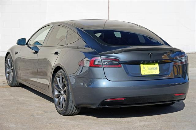 2016 Tesla Model S 90D