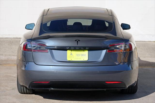 2016 Tesla Model S 90D