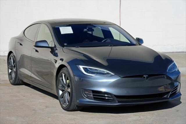2016 Tesla Model S 90D