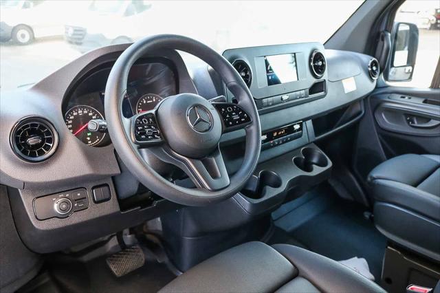 2024 Mercedes-Benz Sprinter 2500 Standard Roof 4-Cyl Diesel HO