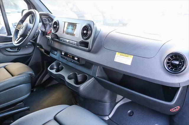 2024 Mercedes-Benz Sprinter 2500 Standard Roof 4-Cyl Diesel HO