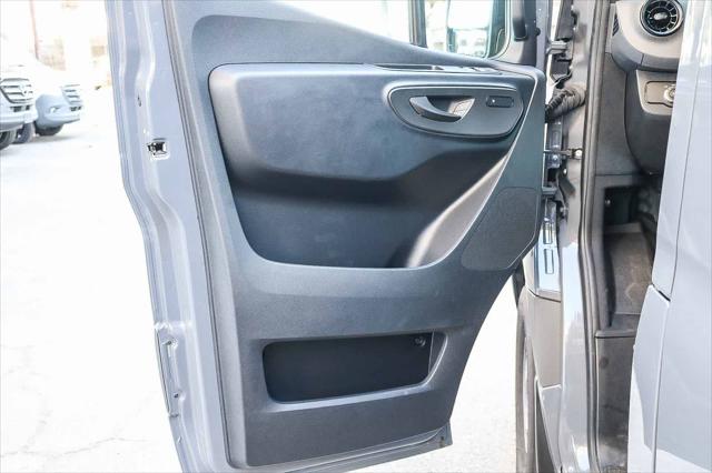 2024 Mercedes-Benz Sprinter 2500 Standard Roof 4-Cyl Diesel HO