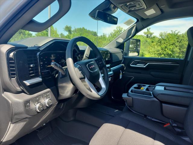 2026 GMC Sierra 2500HD Crew Cab, Standard Bed, SLE, 4WD