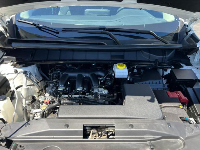 2025 Nissan Pathfinder SV 4WD