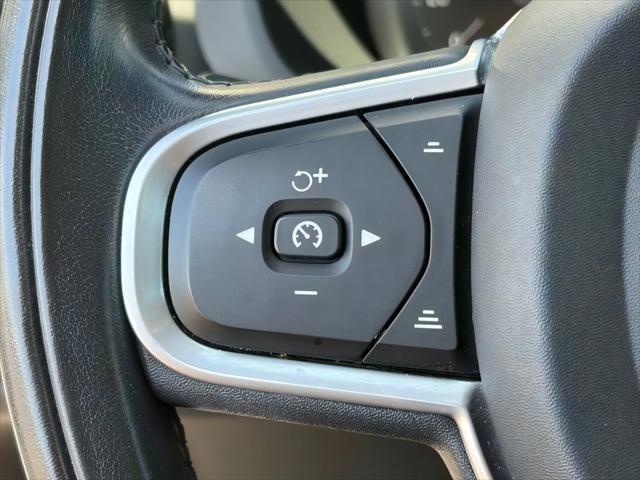 2021 Volvo XC60 T5 Momentum