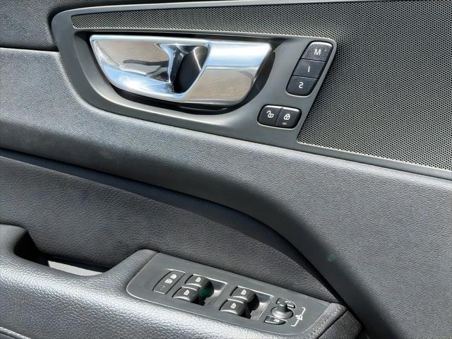 2021 Volvo XC60 T5 Momentum