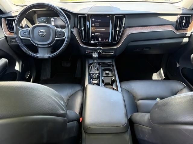 2021 Volvo XC60 T5 Momentum