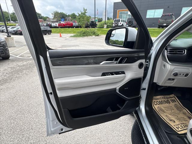 2022 Jeep Wagoneer Series III 4x2