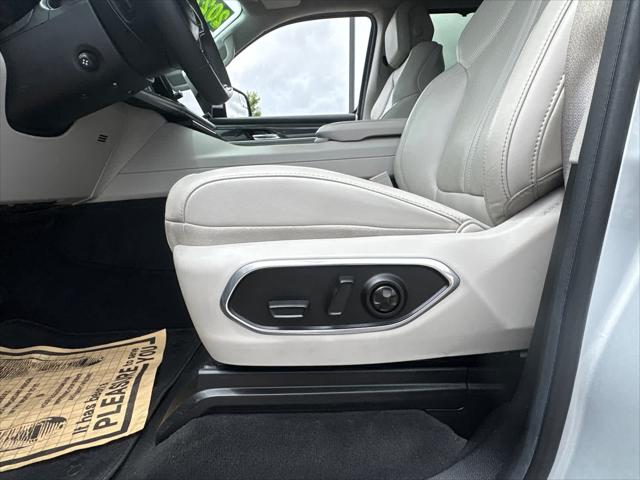 2022 Jeep Wagoneer Series III 4x2