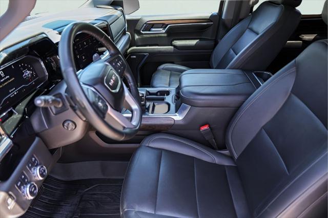 2023 GMC Sierra 1500 4WD Crew Cab Standard Box SLT