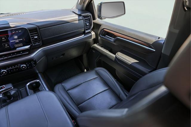 2023 GMC Sierra 1500 4WD Crew Cab Standard Box SLT