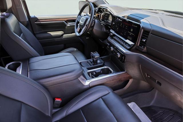 2023 GMC Sierra 1500 4WD Crew Cab Standard Box SLT
