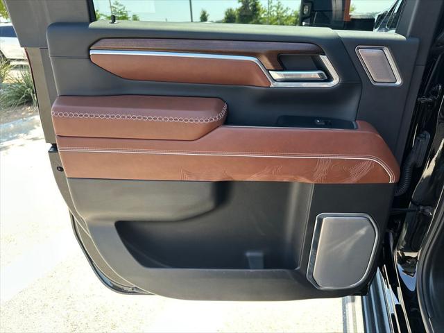 2026 GMC Sierra 2500HD Crew Cab, Standard Bed, Denali Ultimate, 4WD