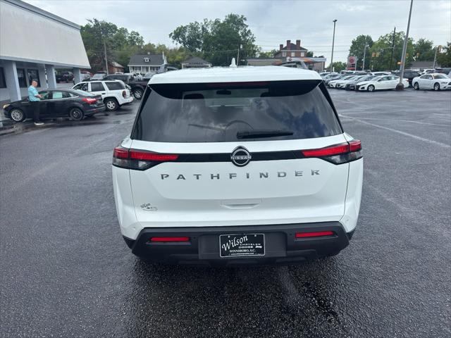 2024 Nissan Pathfinder SV FWD