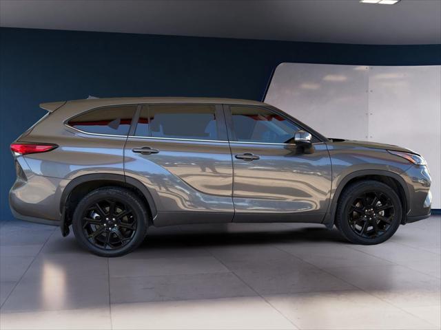 2023 Toyota Highlander LE - Photo 6