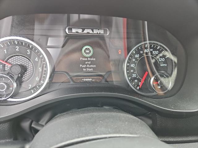 2025 Ram 1500 Big Horn Crew Cab 4x4 5'7" Box